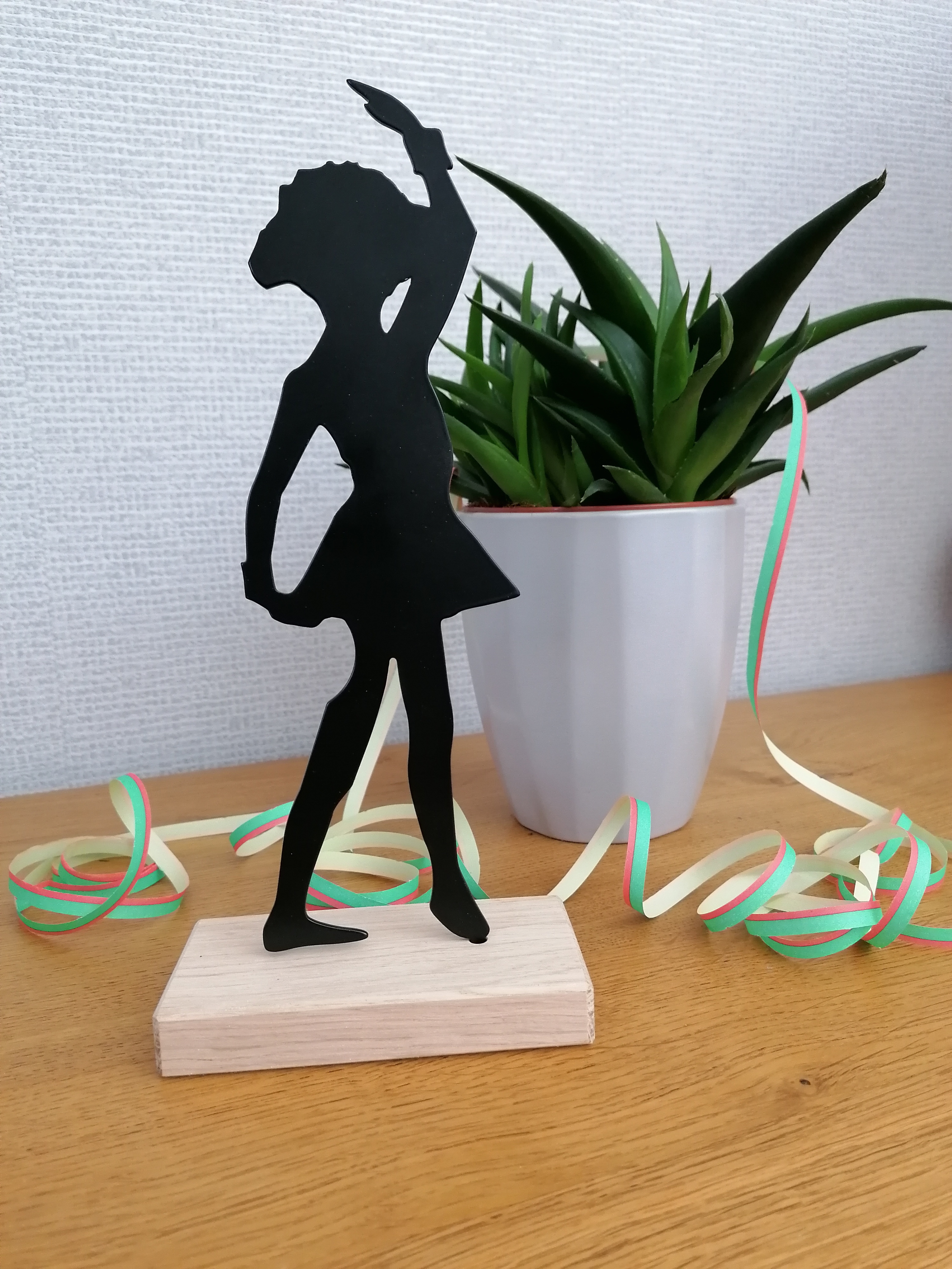 Funkemariechen Bein runter